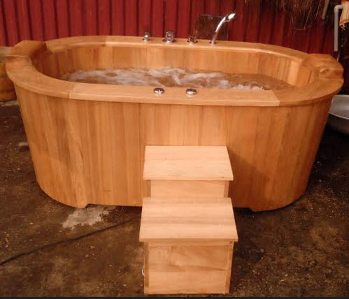 Đặc điểm của bồn tắm gỗ pơ mu sục khí massage body