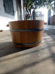 Có nên sử dụng chậu ngâm chân bằng gỗ hay không?
