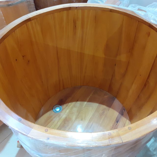 Thông tin cơ bản về bồn tắm tròn gỗ sồi bo viền