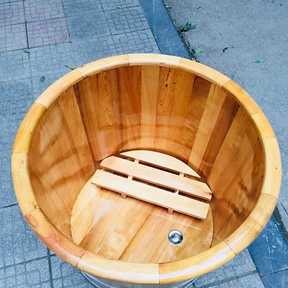 Bồn tắm gỗ tròn
